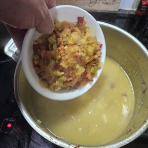 Dutch Corn Chowder with Chicken 10 return to pot